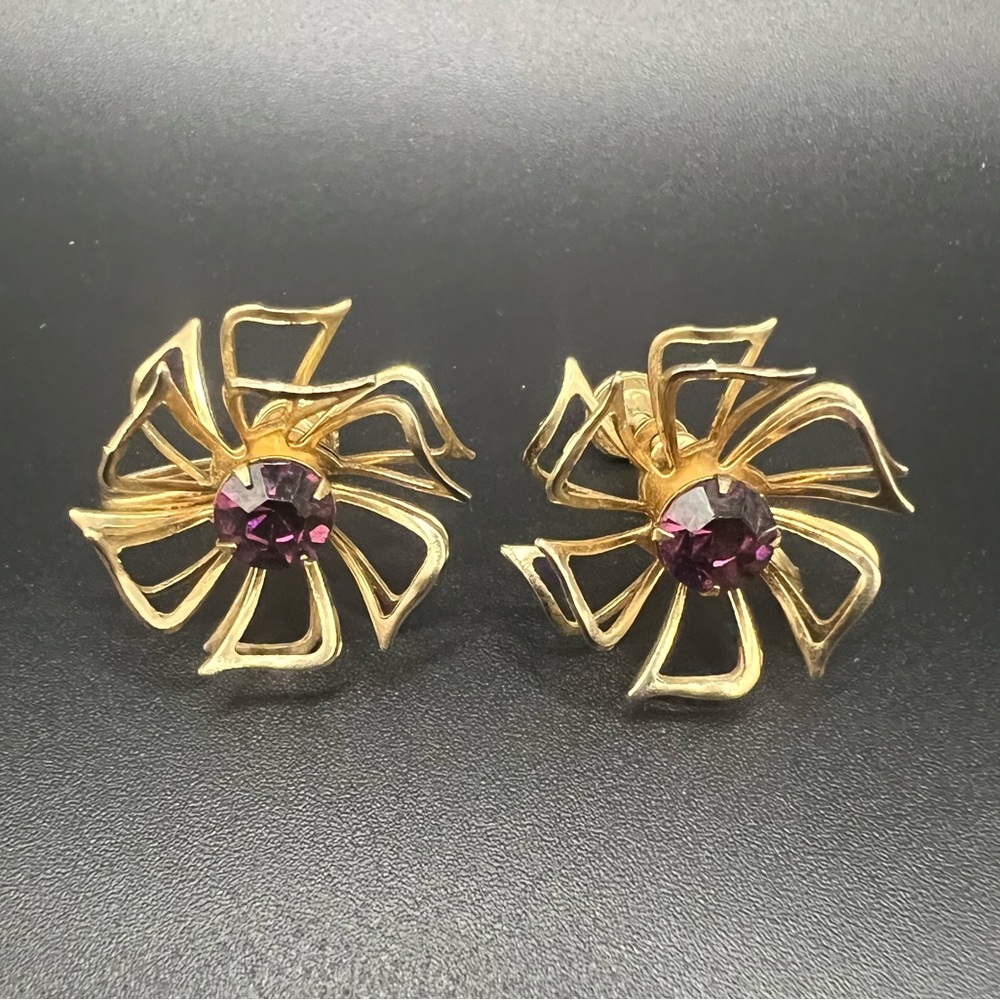 Vintage Gold Tone Screw Back Amethyst Flower Earrings